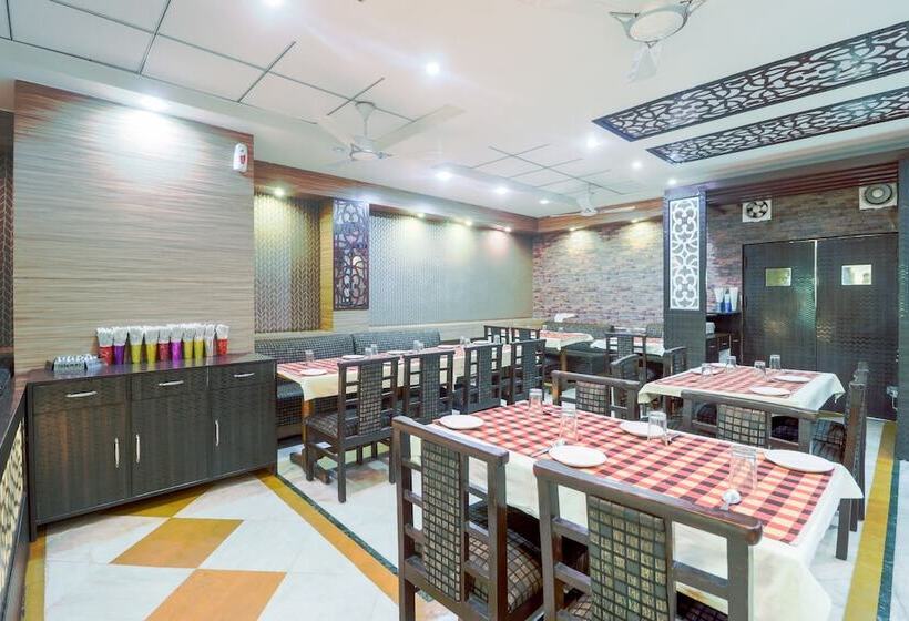 בית מלון כפרי Malik Regency By Oyo Rooms