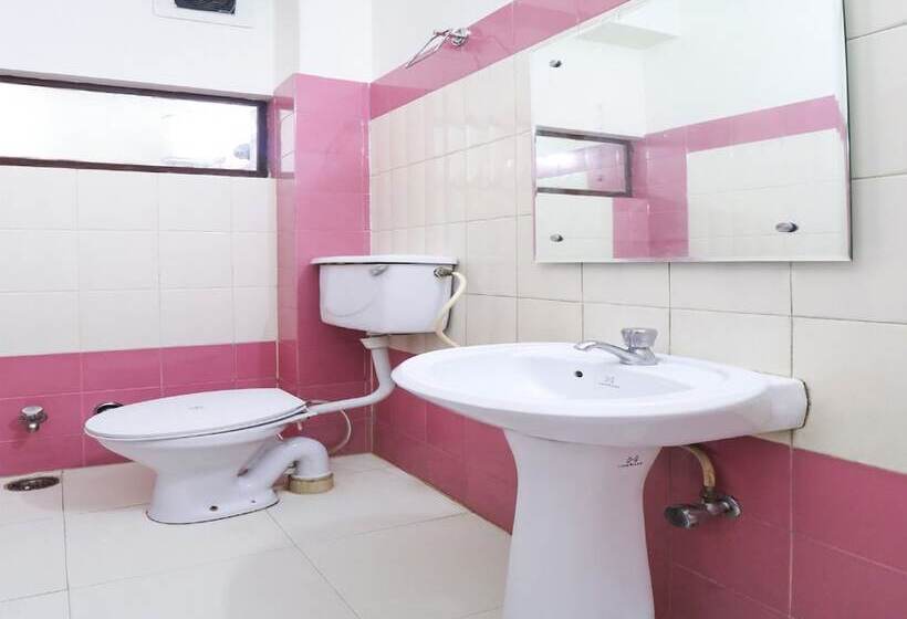 בית מלון כפרי Malik Regency By Oyo Rooms