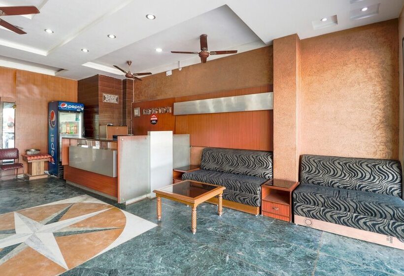 בית מלון כפרי Malik Regency By Oyo Rooms