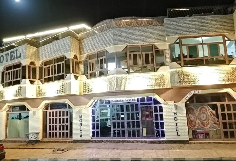 호텔 Monica