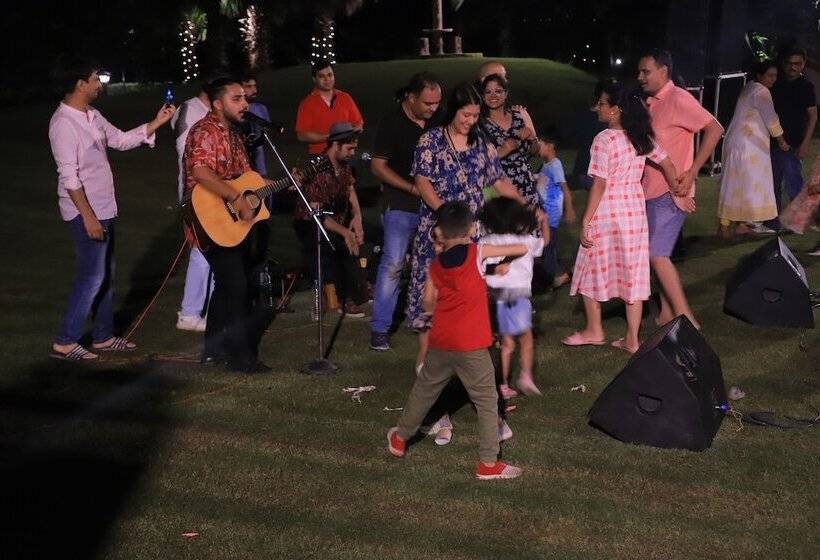 فندق Nadiya Parao Resort, Corbett