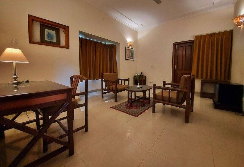 בית מלון כפרי Nadiya Parao Resort, Corbett