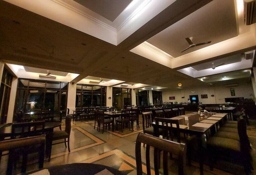 فندق Nadiya Parao Resort, Corbett