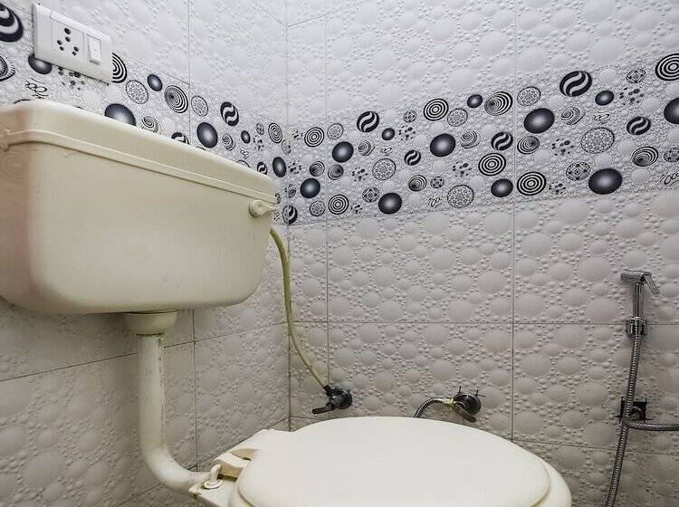 Отель Ravi Palace By Oyo Rooms