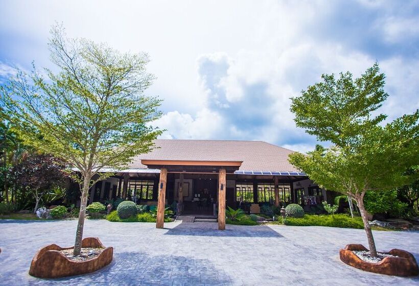 בית מלון כפרי Rnana Grand