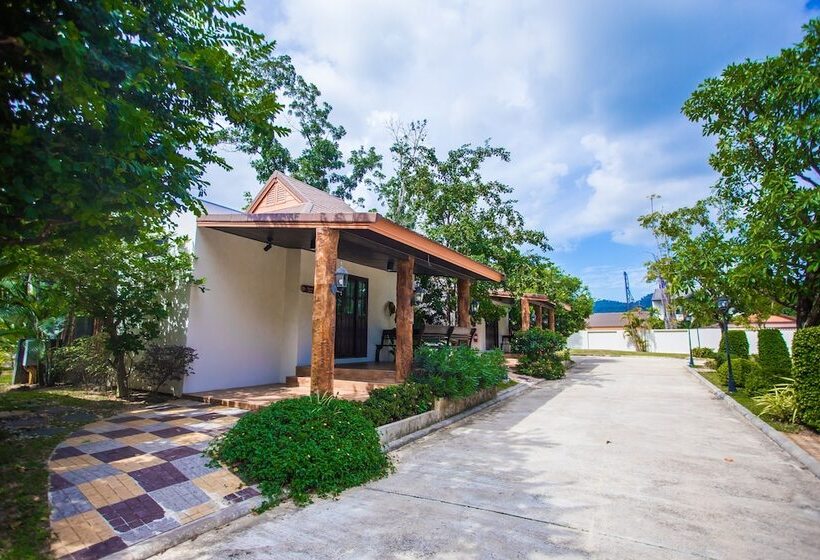 בית מלון כפרי Rnana Grand