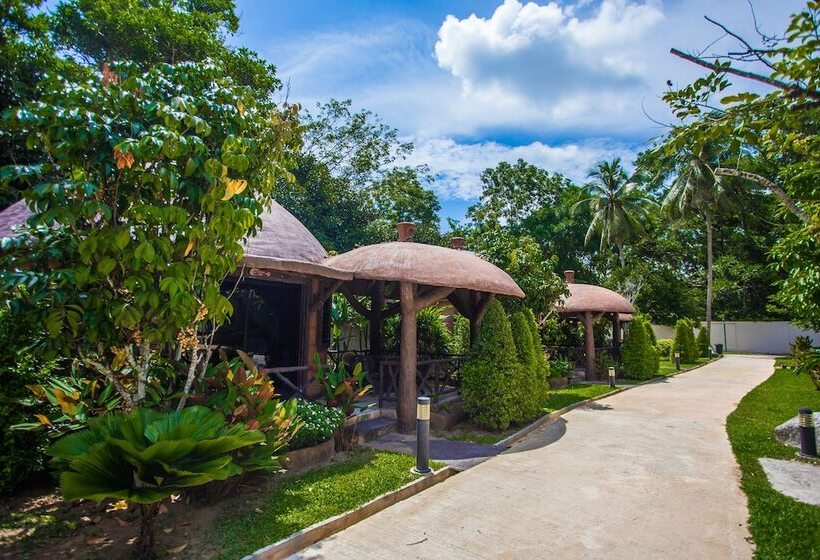 בית מלון כפרי Rnana Grand