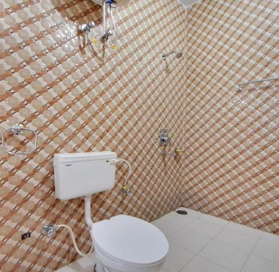 فندق The Pine Stay By Oyo Rooms