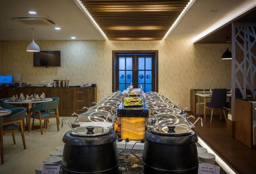 酒店 The Royal Grand