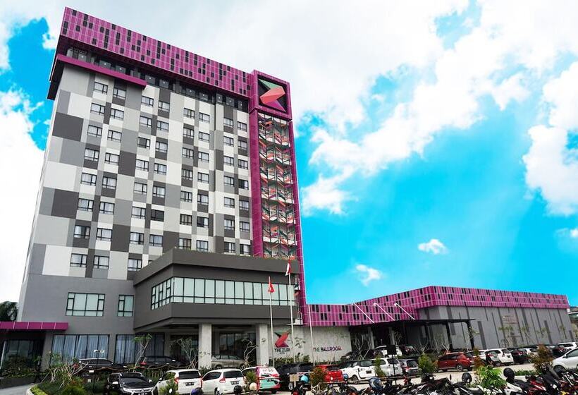 ホテル The Zuri Dumai