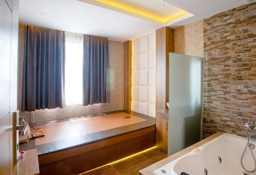 ホテル The Zuri Dumai