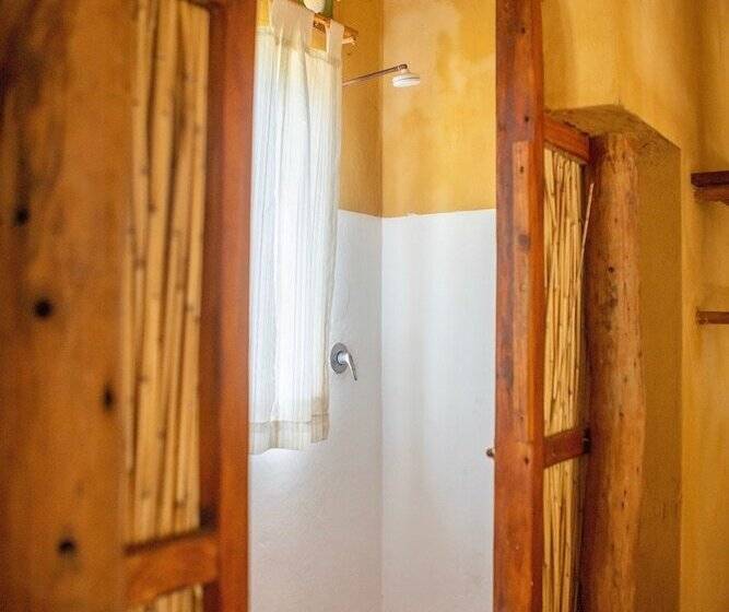 호텔 Turtle Cove Lodge And Yoga Shala