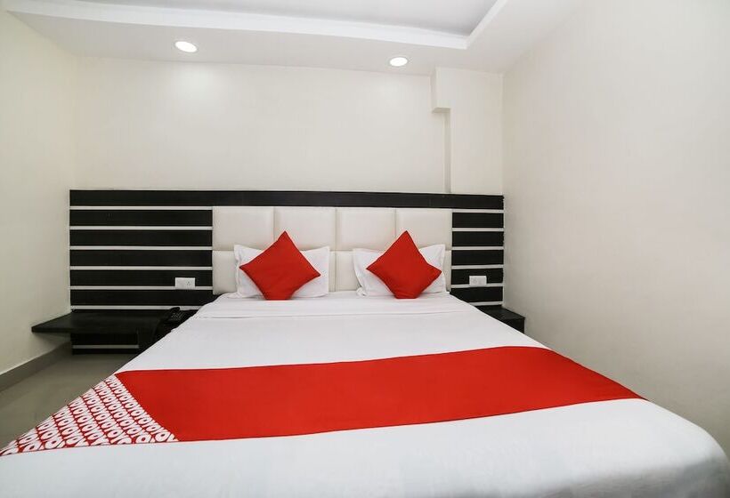 호텔 Veer Bhumi Palace By Oyo Rooms