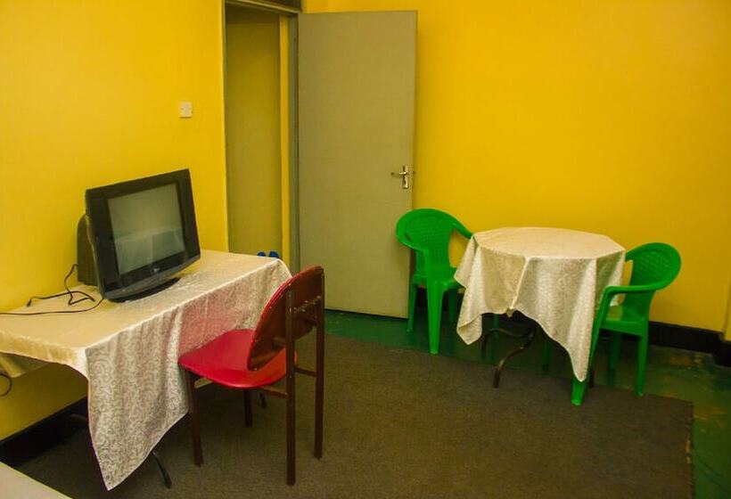 هتل Ymca Conference And Training Center