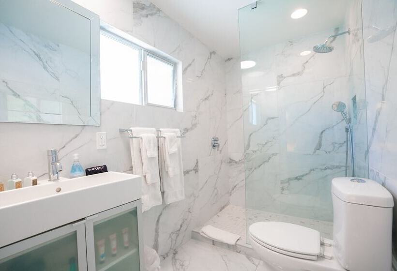 モーテル Bellevue Oasis Adults Only