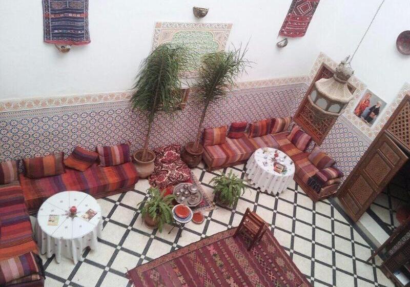 里亚德 Dar Ahl Tadla