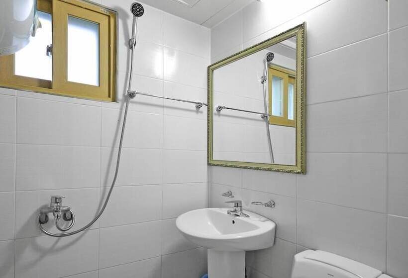 Samcheok Jangho Sanho Pension