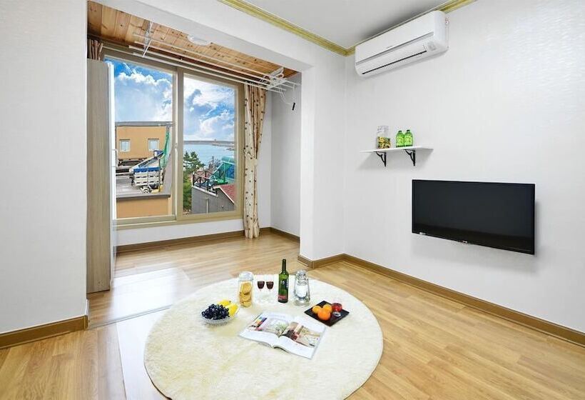 Samcheok Jangho Sanho Pension