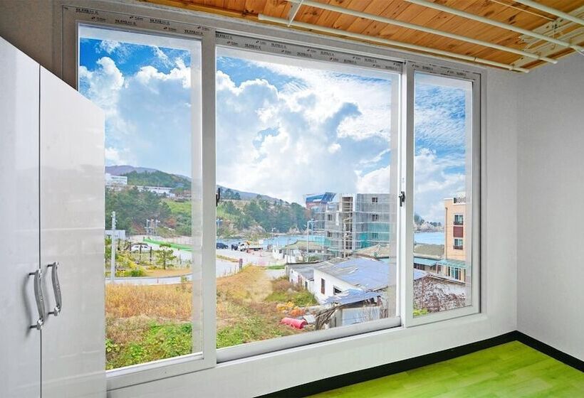 Samcheok Jangho Sanho Pension