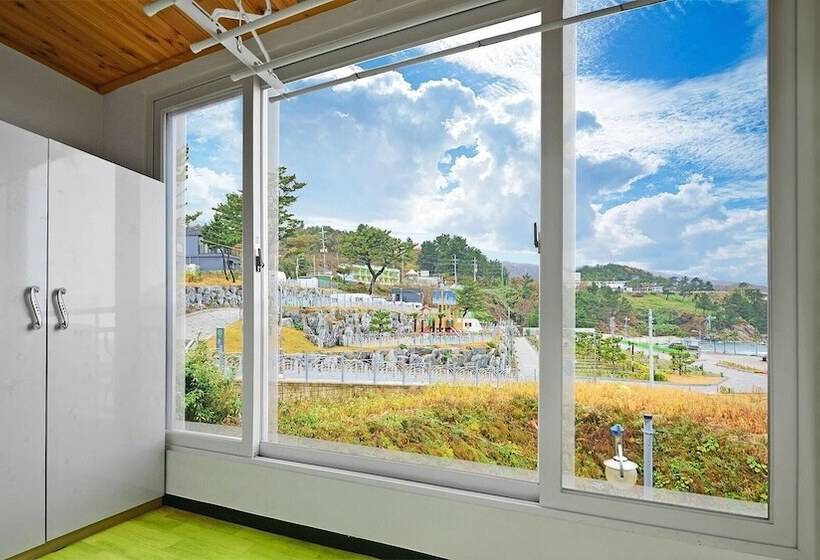 Samcheok Jangho Sanho Pension