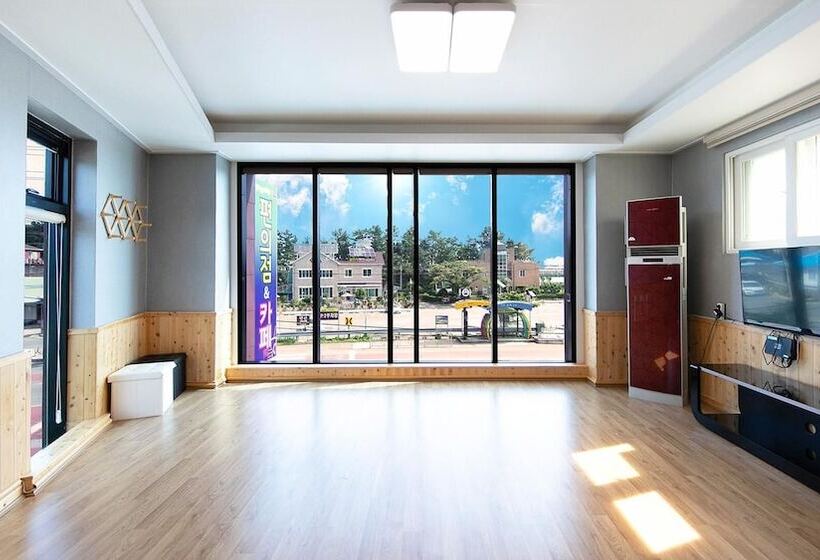 Samcheok Sol Beach Pension