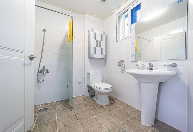 Samcheok Sol Beach Pension