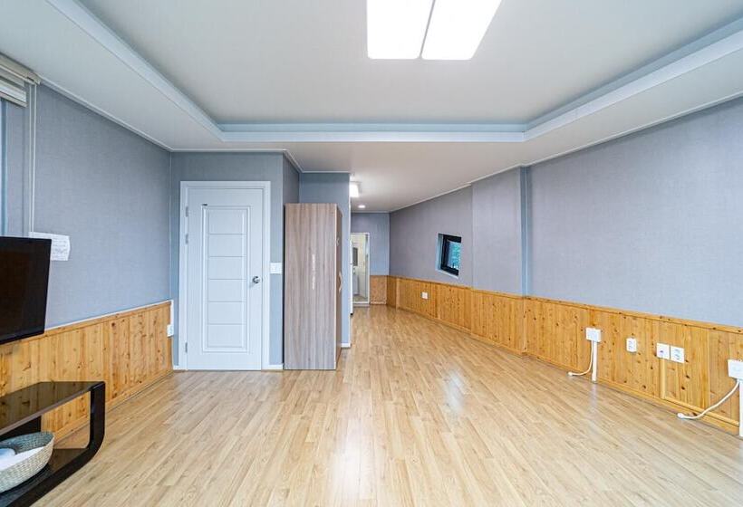 Samcheok Sol Beach Pension