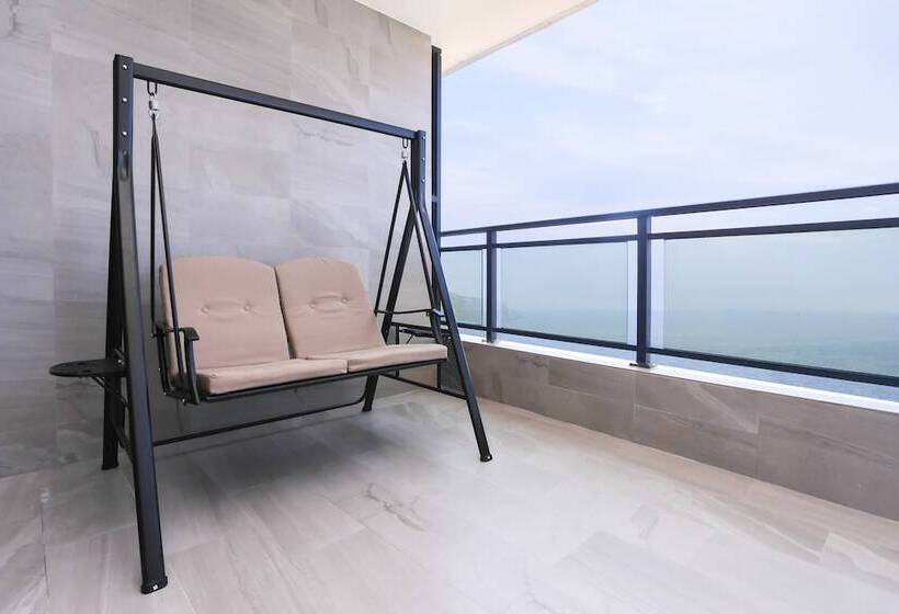 Seacliff Apartment