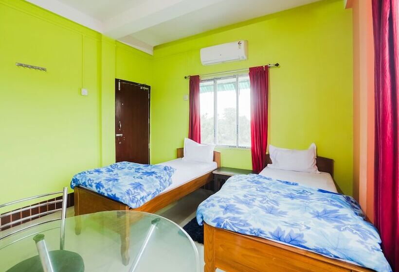 Spot On 47105 Hotel Hornbill