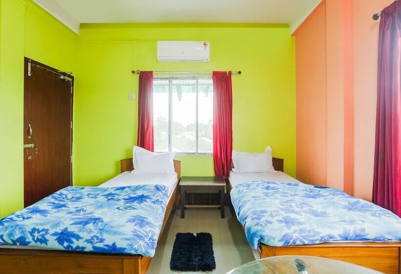 Spot On 47105 Hotel Hornbill