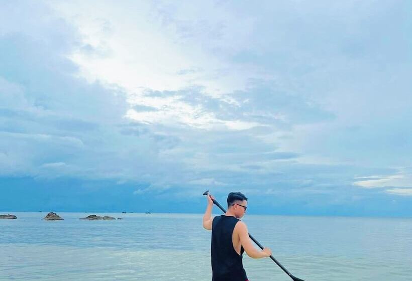 Vida Loca Sunset Beach Resort