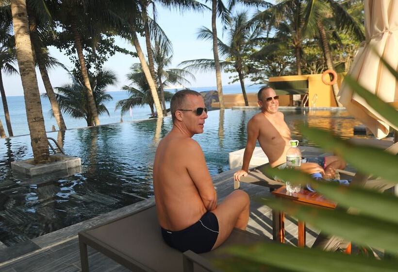 Vida Loca Sunset Beach Resort