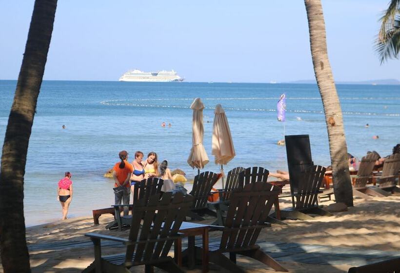 Vida Loca Sunset Beach Resort