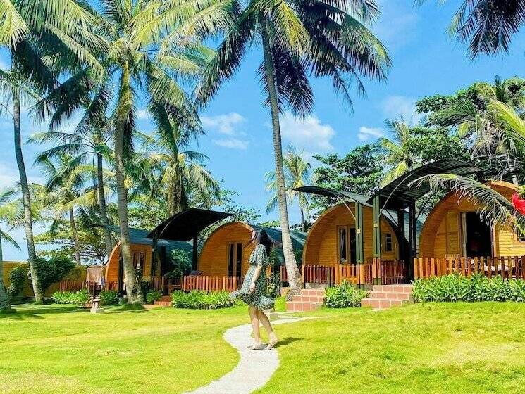 Vida Loca Sunset Beach Resort