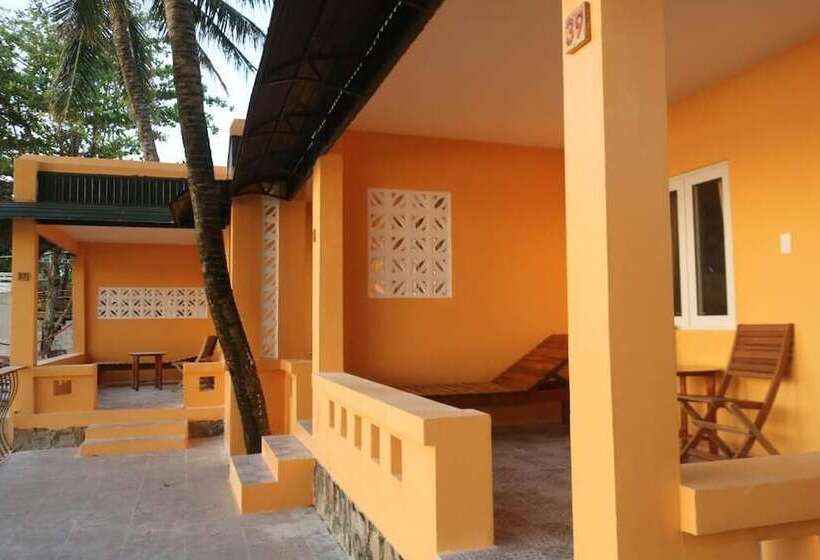 Vida Loca Sunset Beach Resort