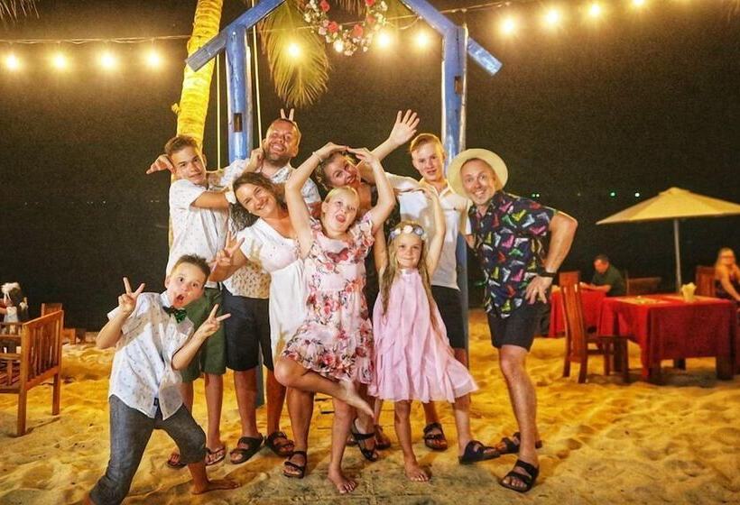 Vida Loca Sunset Beach Resort