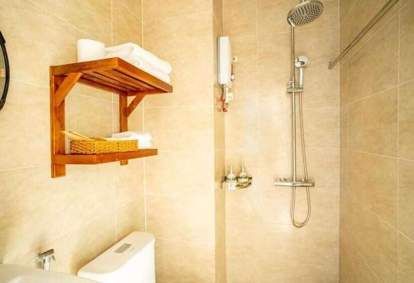 Vida Loca Sunset Beach Resort