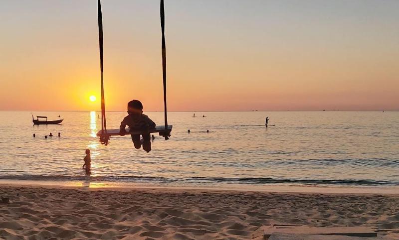 Vida Loca Sunset Beach Resort