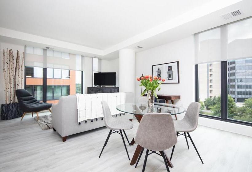 فندق Why Tysons Corner  Luxe Suites Greensboro Dr