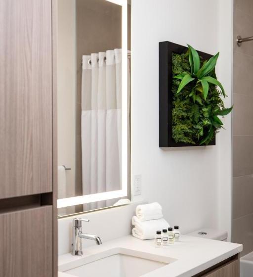 فندق Why Tysons Corner  Luxe Suites Greensboro Dr