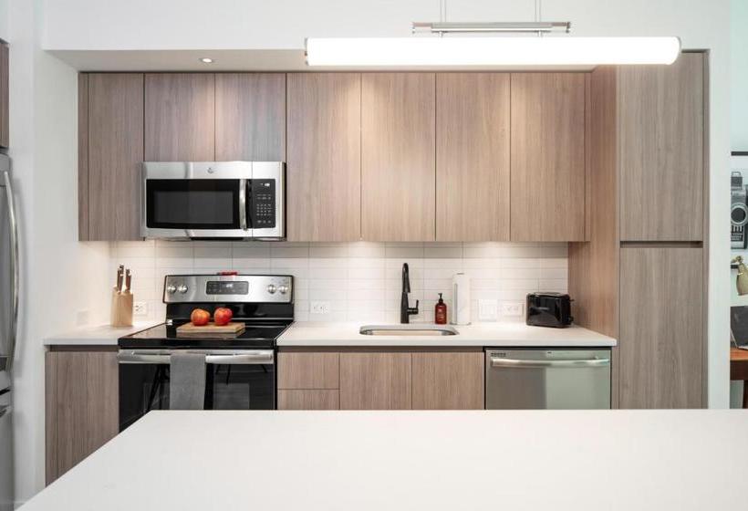 فندق Why Tysons Corner  Luxe Suites Greensboro Dr