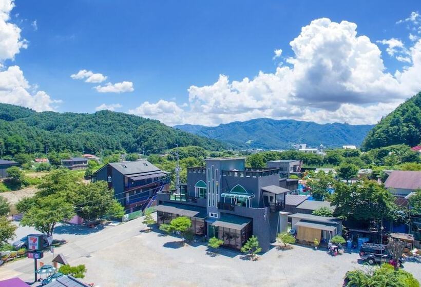 Gapyeong Amormio Spa Pension