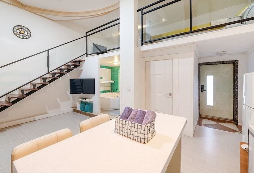 Gapyeong Amormio Spa Pension