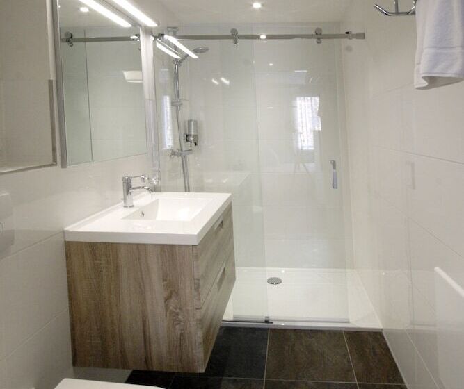 In De Witte Dame Hotel Bar Kitchen Apartments