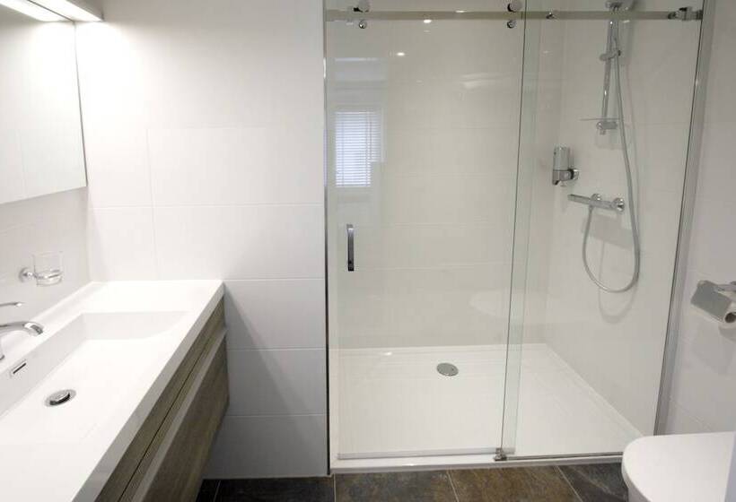 In De Witte Dame Hotel Bar Kitchen Apartments