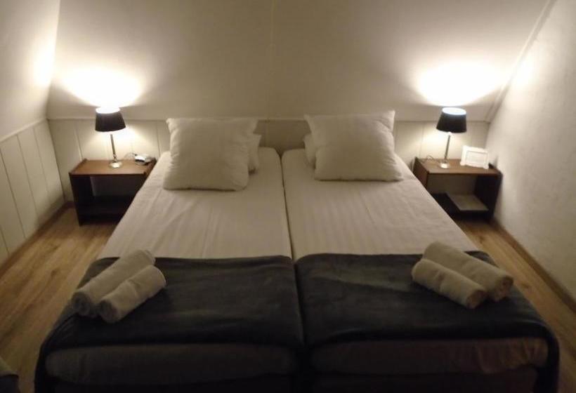 호텔 De Vriezerbrug