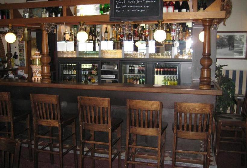 호텔 De Vriezerbrug