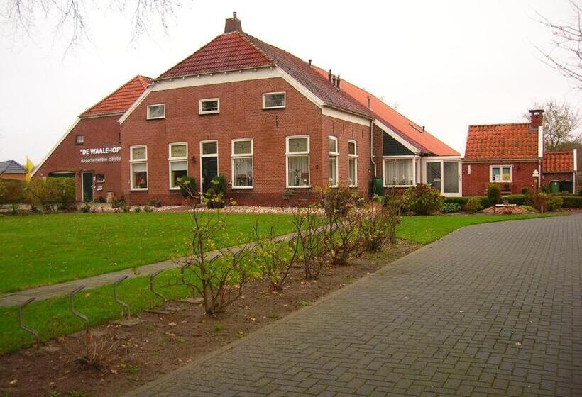 호텔 De Waalehof