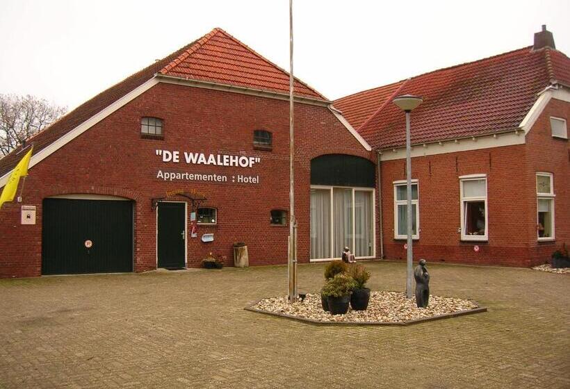 호텔 De Waalehof