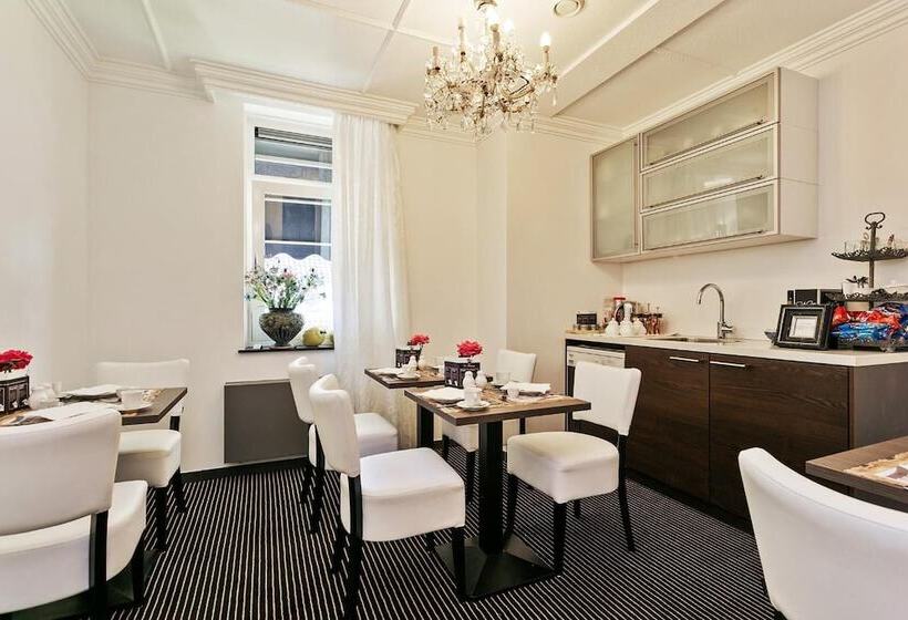 בית מלון כפרי Garni Villa Arrisja